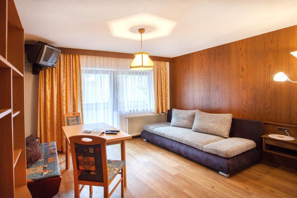 Apartamento Haus Weidmannsheil Längenfeld Exterior foto